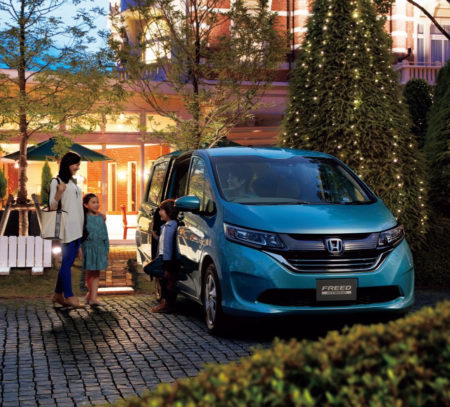  Honda Freed Hybrid 2016 года  (фото 13 из 16)